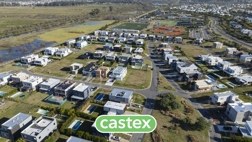Lote En Venta En Barrio Araucarias, Puertos, Escobar.