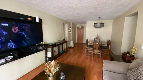 Excelente Departamento, En El Tradicional Barrio Residencial
