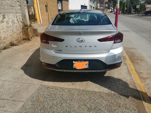 Hyundai Elantra 2.0 Gls Mt