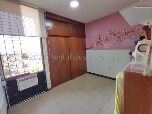 Imagen 25 de 28 de Apartamento En Venta Bosque Alto, Maracay 23-20278 Hc