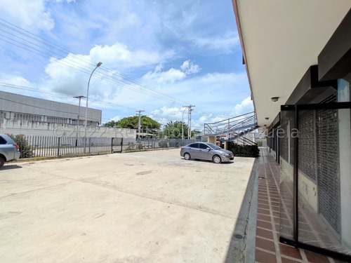 Imagen 10 de 12 de Oficina En Venta En Zona Industrial San Crispin Aragua 22-27140 Irrr