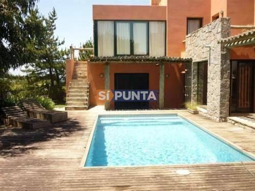 Casa En Alquiler, El Chorro Con Piscina.