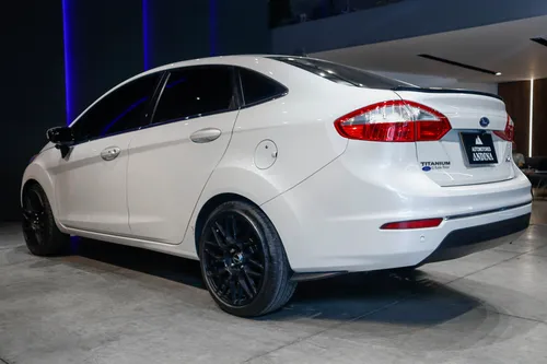Ford Fiesta Titanium 1.6