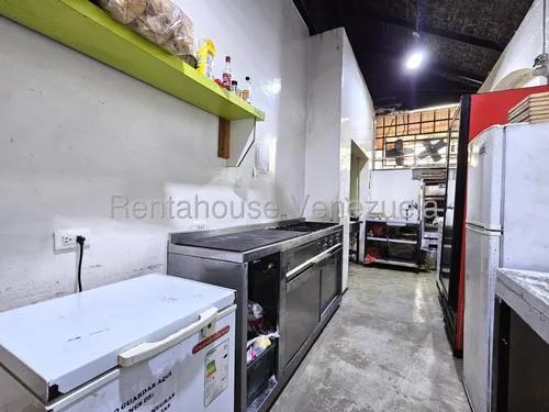 Maria E. Vende Negociable!! Excelente Inversión !!! Negocios De Alimentos Y Bebidas Totalmente Activo Y Operativo, Con Los Equipos Necesarios Para Continuar Facturando!!! En Zona Este, Lara#25-21649*