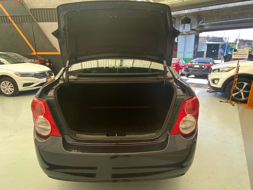 Imagen 11 de 13 de Chevrolet Sonic 1.6 Ls Mt 2016