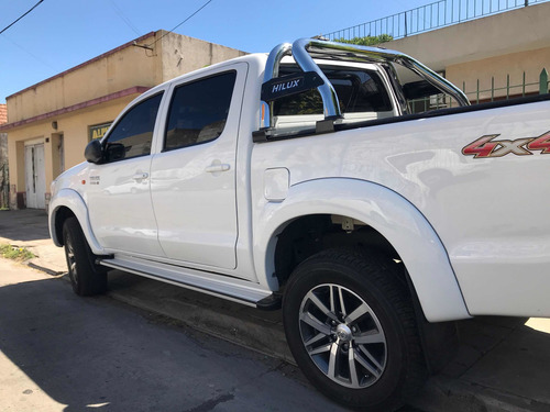 Imagen 5 de 12 de Toyota Hilux 3.0 Cd Sr C/ab 171cv 4x4 - C3 2014