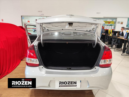 Toyota Etios 1.5 X PLUS SEDAN 16V FLEX 4P MANUAL