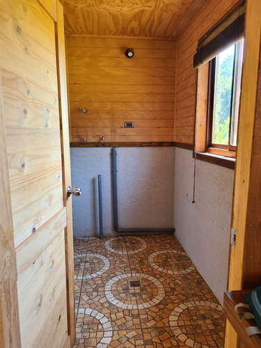 Parcela Con Casa Y Cabaña A 5 Min De Los Lagos, 5000 M