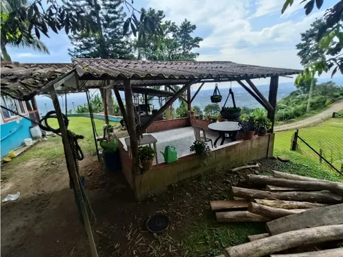 Se Vende Finca Chalet En Calarcá - Quindío