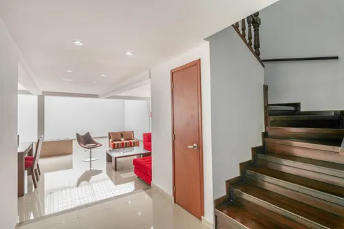 Casa En Venta En Cedritos. Cod V10475