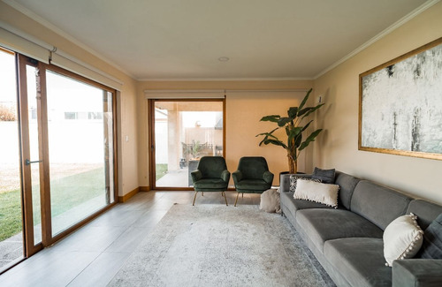 Casa En Arriendo, Viña Esmeralda Ii, Las Rastras.