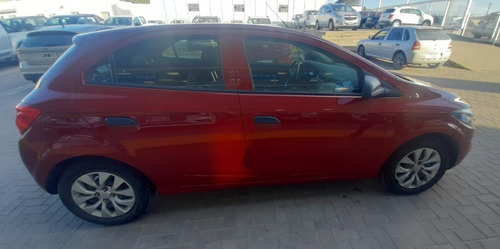 Imagen 4 de 18 de Chevrolet Onix Lt 1.4 Nafta Caja Manual Cc