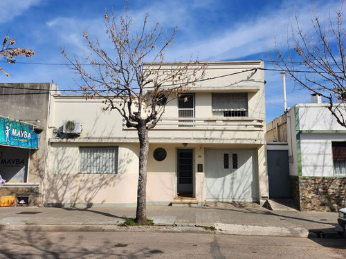 Venta Casa Céntrica En Dolores Soriano.