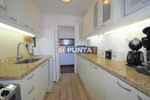 Imagen 19 de 30 de Pent House , 3 Dormitorios A Nuevo ! Con Servicios!