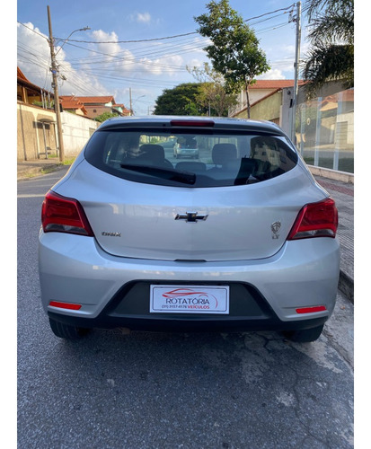 Chevrolet Onix 1.0 MPFI LT 8V FLEX 4P MANUAL