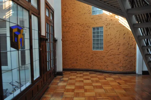 Loft En Compañia Con Maipu, Edificio Antiguo Remodelado