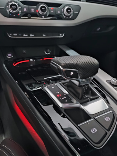 Audi A4 2.0 T 40 Tfsi S Line 190Hp