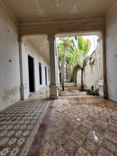 Casona Colonial A Dos Cuadras Del Parque De La Mejorada