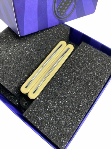 Pastilla para stratocaster Malagoli Little HH777 Ponte Creme color crema de 6 cuerdas