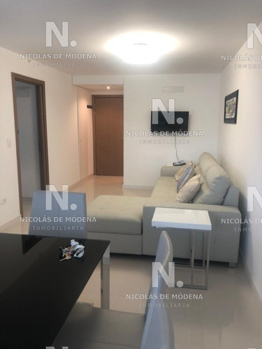 Departamento A Metros Del Mar, Punta Del Este- Ref: 2903