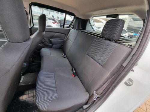 Renault Sandero Auth 10