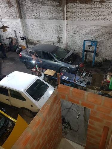 Galpón Con Departamento A Terminar.