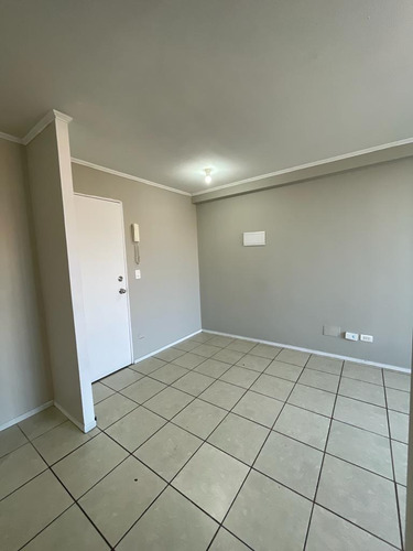 Vende Depto. En Condominio, Comuna San Miguel, Santiago