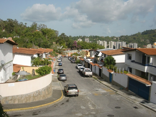 Los Naranjos Del Cafetal Calle Privada Vigilancia 577mts Tanque 52.000lts Lista Para Acabados Jardín 6h/6b/6 Puestos Oportunidad!