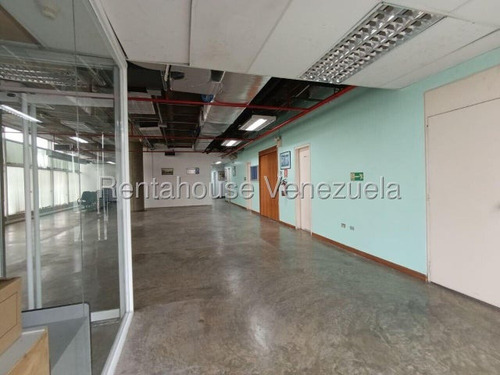 Cómoda Oficina En Alquiler En El Recreo