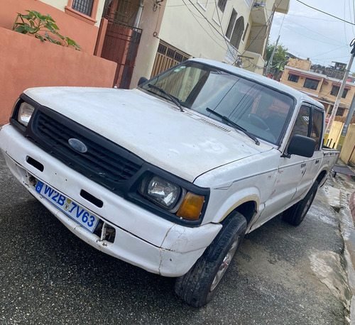 Camioneta Ford Courier Año 1998