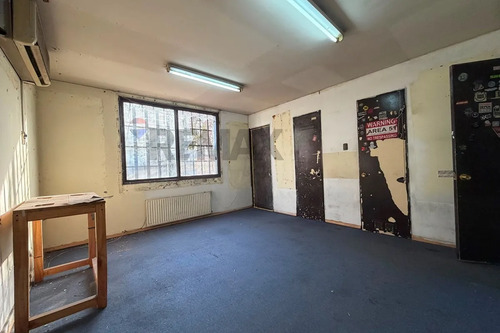 Arriendo Oficina Con Galpón Viel/autop Central