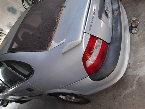 Imagem 2 de 3 de Chevrolet Vectra 1999 2.2 Gls 4p