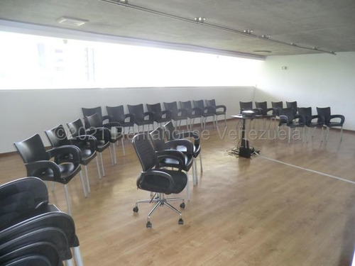 Imagen 3 de 11 de Oficina En Alquiler Los Dos Caminos Mls #21-20732 M.m