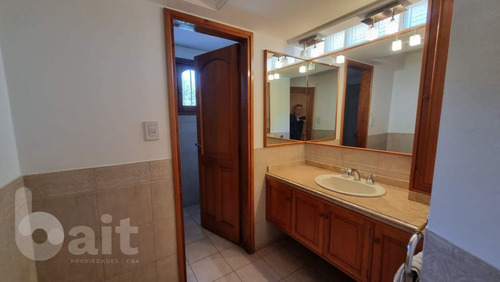 Imagen 15 de 30 de Venta Casa En Villa Belgrano, 4 Dormitorios Y 5 Baños Con Gran Parque!!