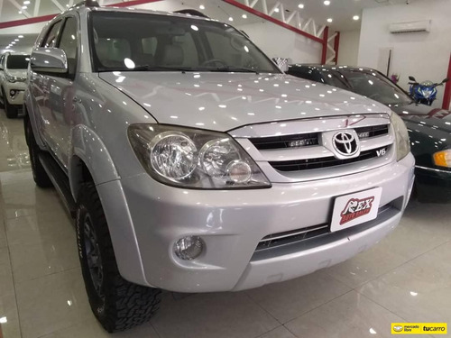 Toyota Fortuner Sr5 4x4
