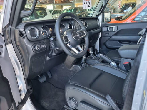 Imagen 14 de 15 de Jeep Gladiator Overland