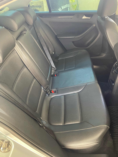 Volkswagen Vento 2.5 Luxury 170cv
