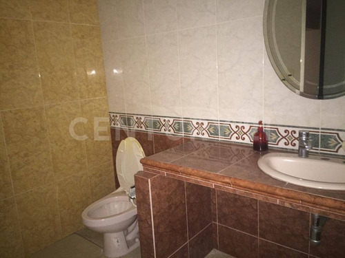 Local Comercial Con Oficinas En Jardines De La Corregidora, Colima