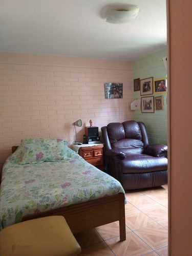 Casa En Venta, Paradero 9 Pajaritos, Metro Las Parcelas.