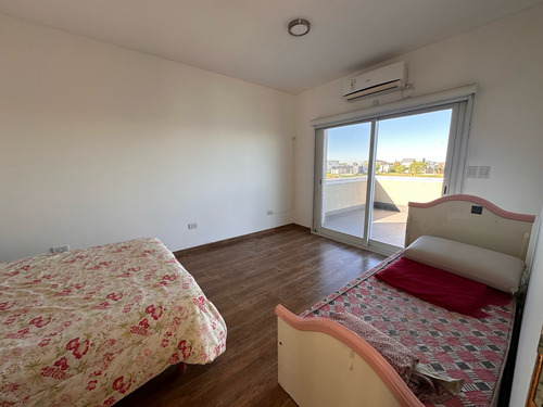 Casa En Venta, San Sebastian, Apta Credito, Area 10