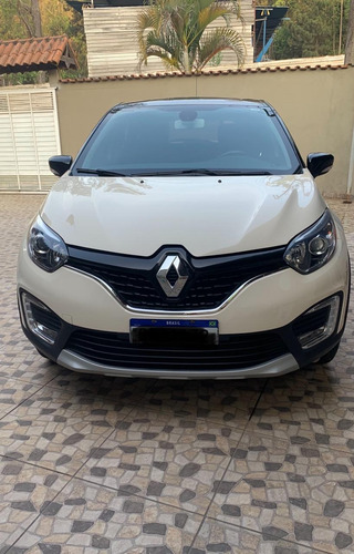 Renault Captur 1.616v Intense Sce X-tronic 5p
