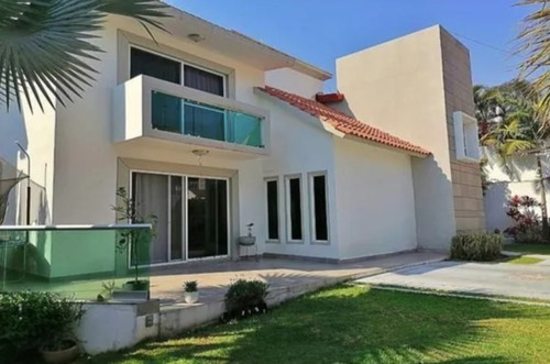 Casa En Venta Manantiales, Cuautla De Morelos, México/ Recuperación Bancaria Fm17