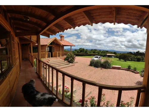 Vendo Lote Con Chalet Y 9 Caballerizas