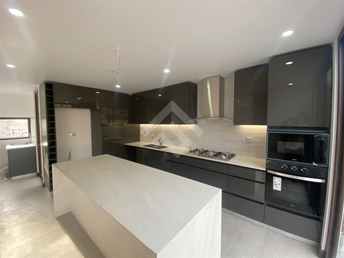 Casa En Venta De 4 Dorm. En Colina Brisas Norte