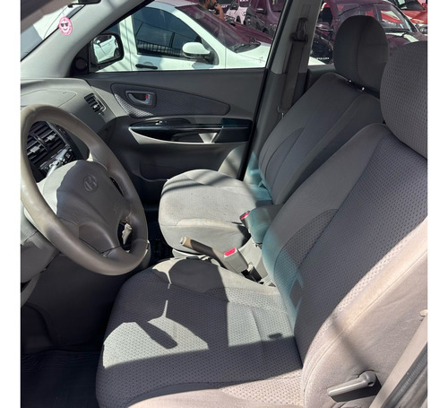 Hyundai Tucson 2.0 MPFI GL 16V 142CV 2WD GASOLINA 4P MANUAL