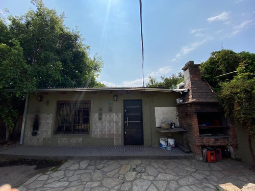 Imagen 14 de 20 de Casa En Venta Con Quincho, Amplio Jardín Y Cochera En Temperley