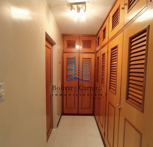 Apartamento En Resd Las Albricias Codigo: B&c0-278. 11-4