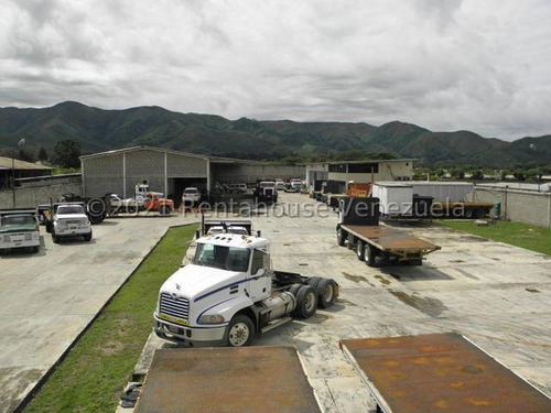 Oportunidad De Invertir En Este Amplio Y Cómodo Galpón De 5625 Mts2 Ubicado En La Carretera Panamericana De Bejuma, Obteniendo Como Ventaja Un Edificio De 260 Mts2 Para 5 Oficinas 