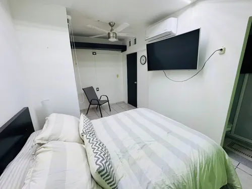 Casa En Venta En Veracruz Dividida En 2 Departamentos. Fracc. Las Vegas.