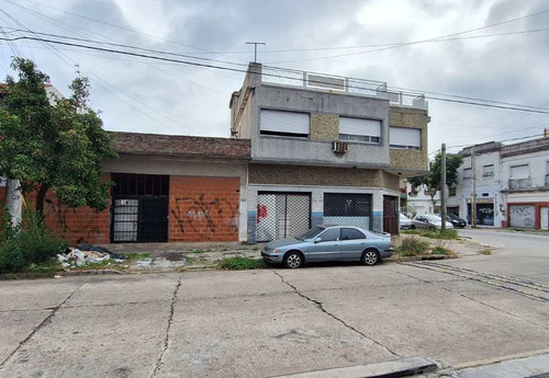 Local Con Vivienda En Venta En Valentin Alsina